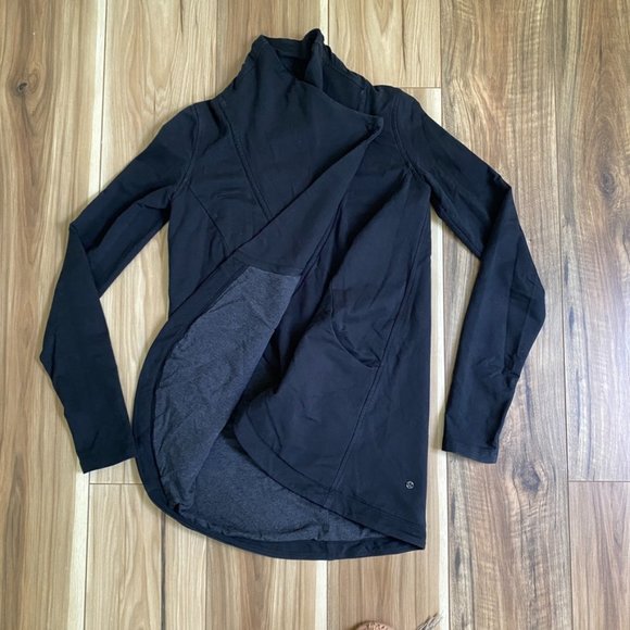 lululemon athletica Tops - SOLD Lululemon Thats A Wrap Top